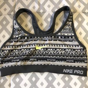 Nike pro sports bra